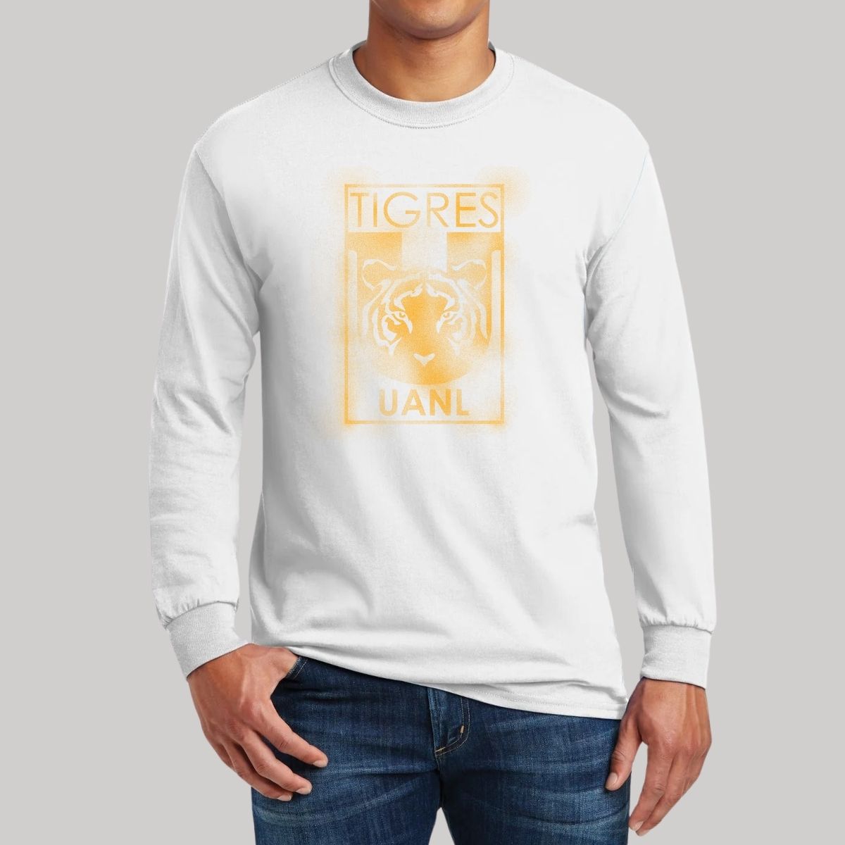 Playera Hombre Tigres UANL Manga Larga Escudo difuminado